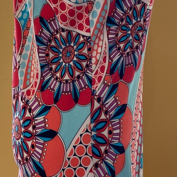 Blues and Hot Pinks, Oh My! With Crocheted V-Neck and Hem. Sleeveless Size PS. - Picture 2 of 3